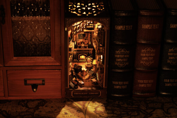Firelight Library Book Nook,3D Bookshelf Decor for Adults - 图片 5